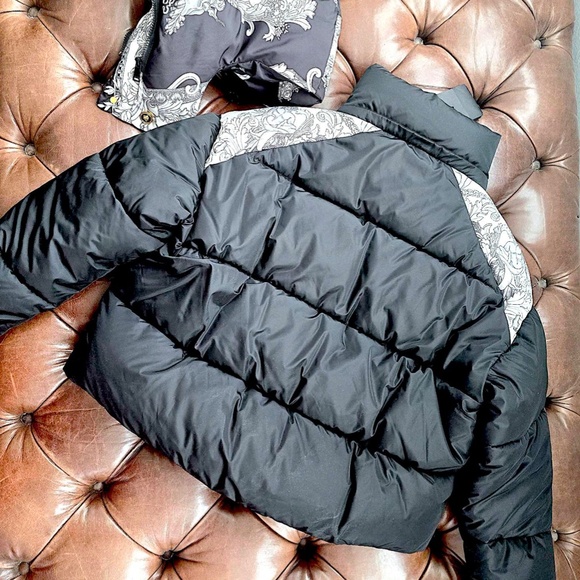 New Authentic Versace Medusa Down Puffer Jacket US 8, UK 12, 40 France 1012541 - Picture 15 of 15